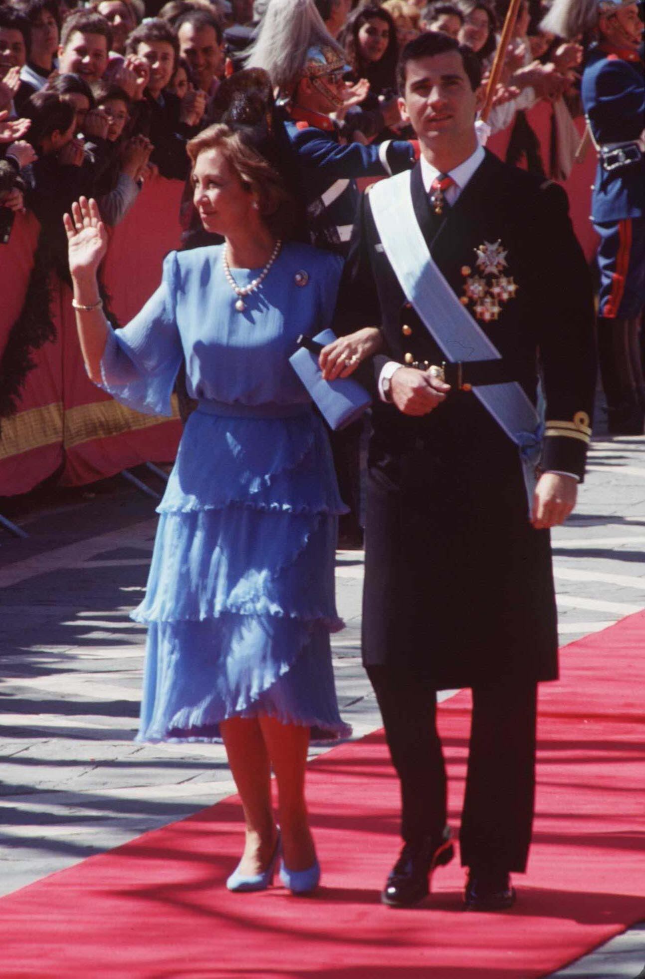 La reina Sofía y el entonces príncipe Felipe en la boda de la infanta Elena y Jaime de Marichalar (Grosby)