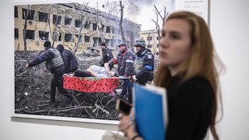 "Mariupol Maternity Hospital Airstrike", de