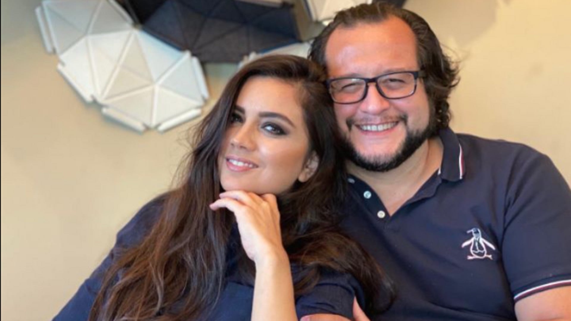 Carolyn Adams y José Ramón López Beltrán. (Instagram)