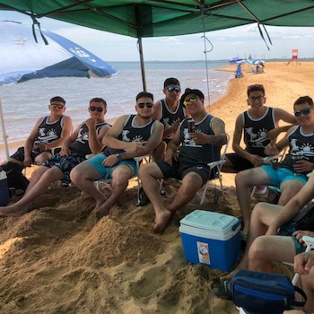 Llevó a sus trabajadores a