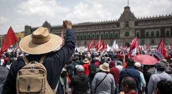 La CNTE mantiene su capacidad de movilización y presión política en México, mientras el gobierno de Claudia Sheinbaum enfrenta uno de los conflictos heredados más complejos de la Cuarta Transformación, marcado por demandas históricas en materia laboral, educativa y de pensiones