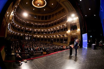 Ricardo Lorenzetti en el Teatro