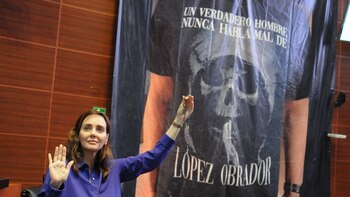 Lilly Téllez posó con un