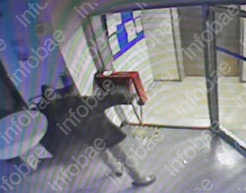 Desconocidos en el interior de