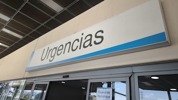 Herido un hombre de 71 años tras sufrir una caída con su motocicleta en la rotonda de Chile con la LO-20, en Logroño