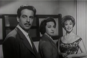 Los personajes –Inés, Estelle y Garcin– son tres condenados… a estar juntos