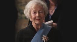 Wisława Szymborska, Premio Nobel polaca: “Somos hijos de la época y la época es política”