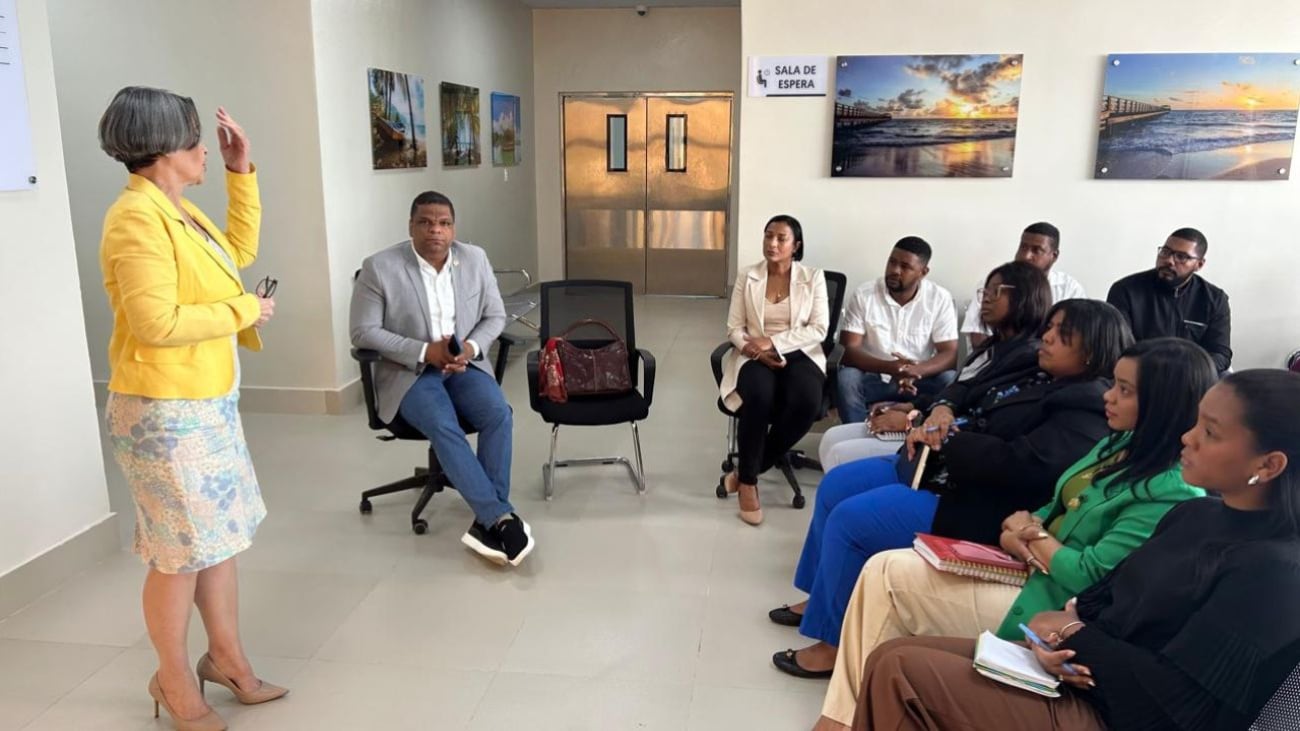 Centros como el Hospital Traumatológico de Azua y el Hospital Robert Reid Cabral forman parte de la primera fase del programa Hospitales del Futuro. (Foto cortesía SNS)