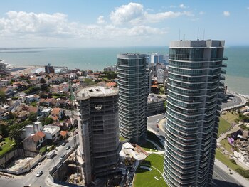 Maral Explanada, con el sello