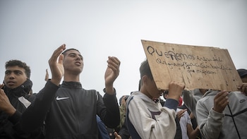 La crisis de Ceuta cumple dos meses con miles de migrantes aún en las calles: “Nos preocupan los menores y la falta de responsabilidad de las comunidades autónomas”