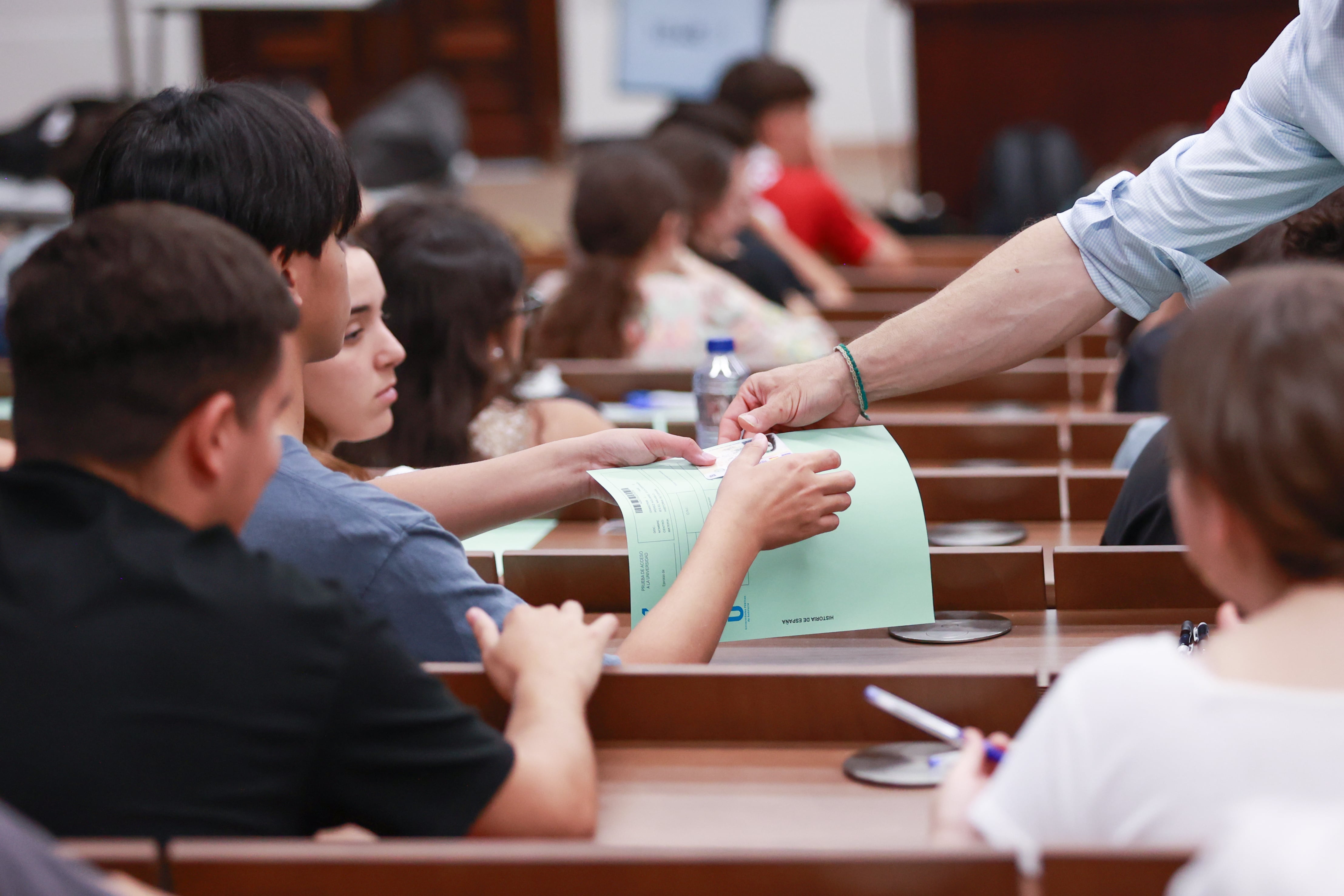 Una jornada de Prueba de Acceso a la Universidad de 2026 en Sevilla. (Rocío Ruz / Europa Press)