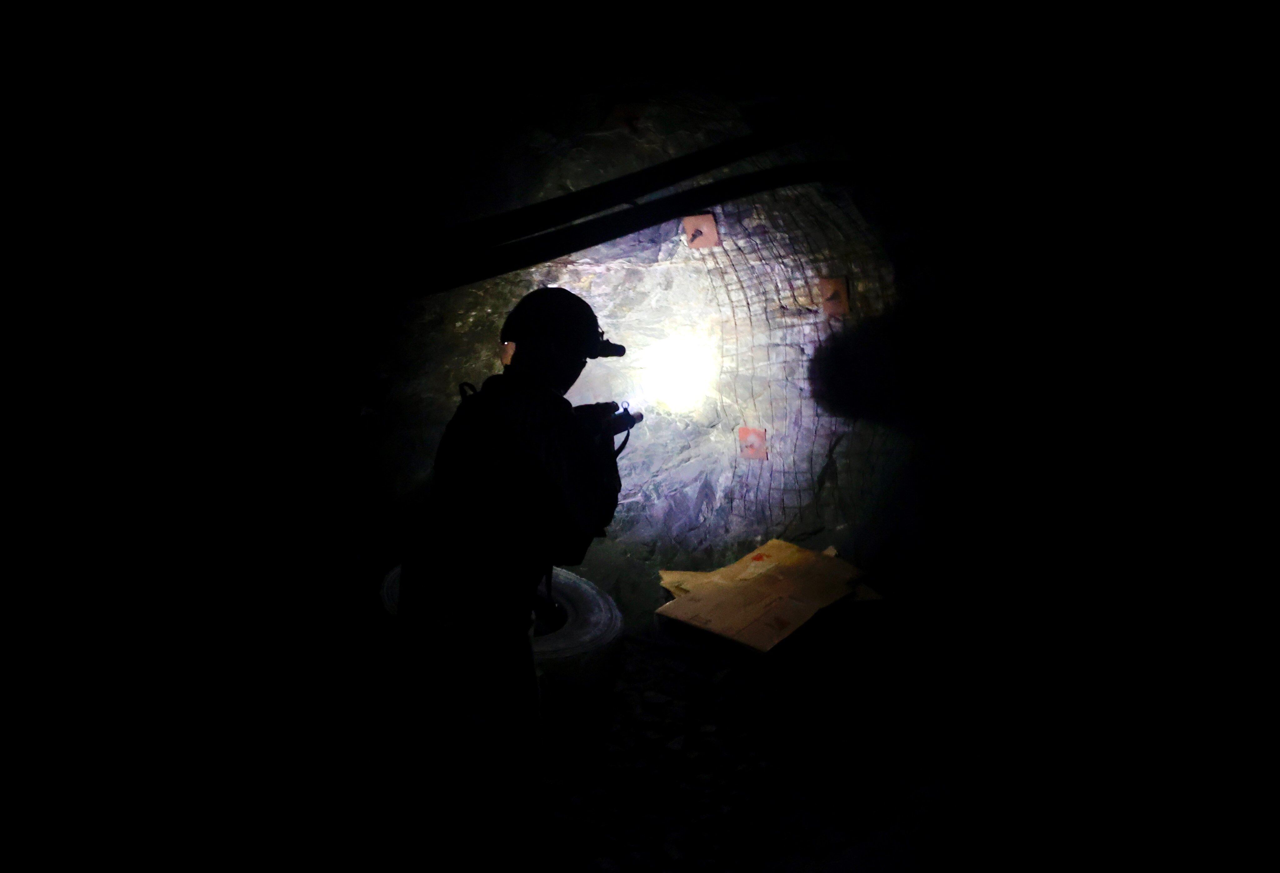 Fuerzas Armadas rescatan con vida a 33 trabajadores mineros secuestrados en Pataz.