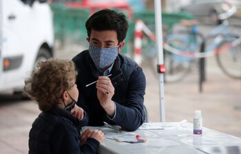 Hisopados de testeo en Londres