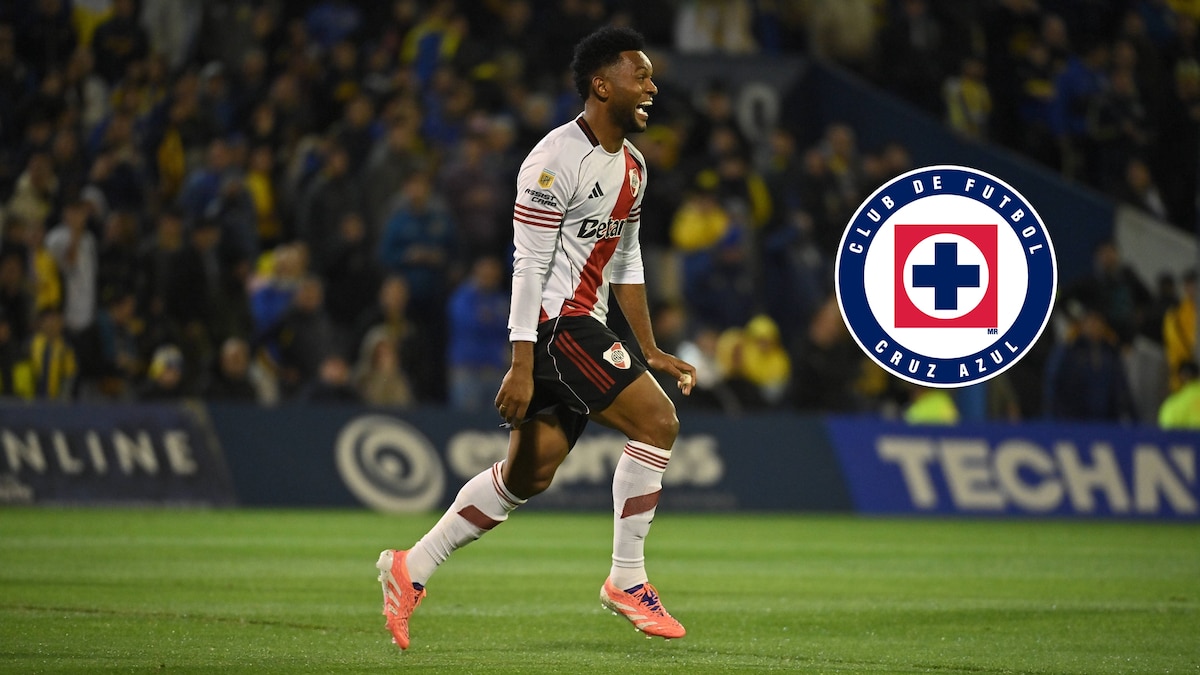 Miguel Borja en acción con la camiseta de River Plate