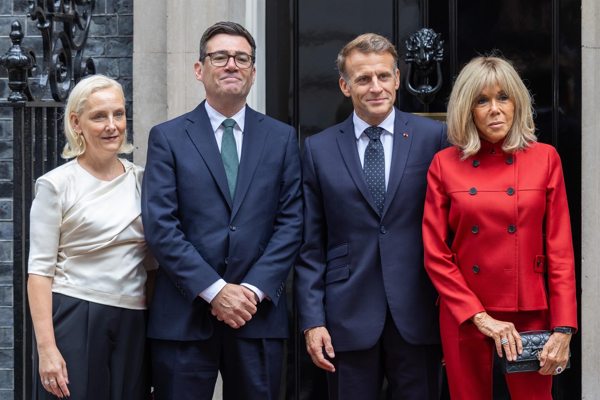 El primer ministro del Reino Unido, Andy Burnham, y el presidente de Francia, Emmanuel Macron (Europa Press)
