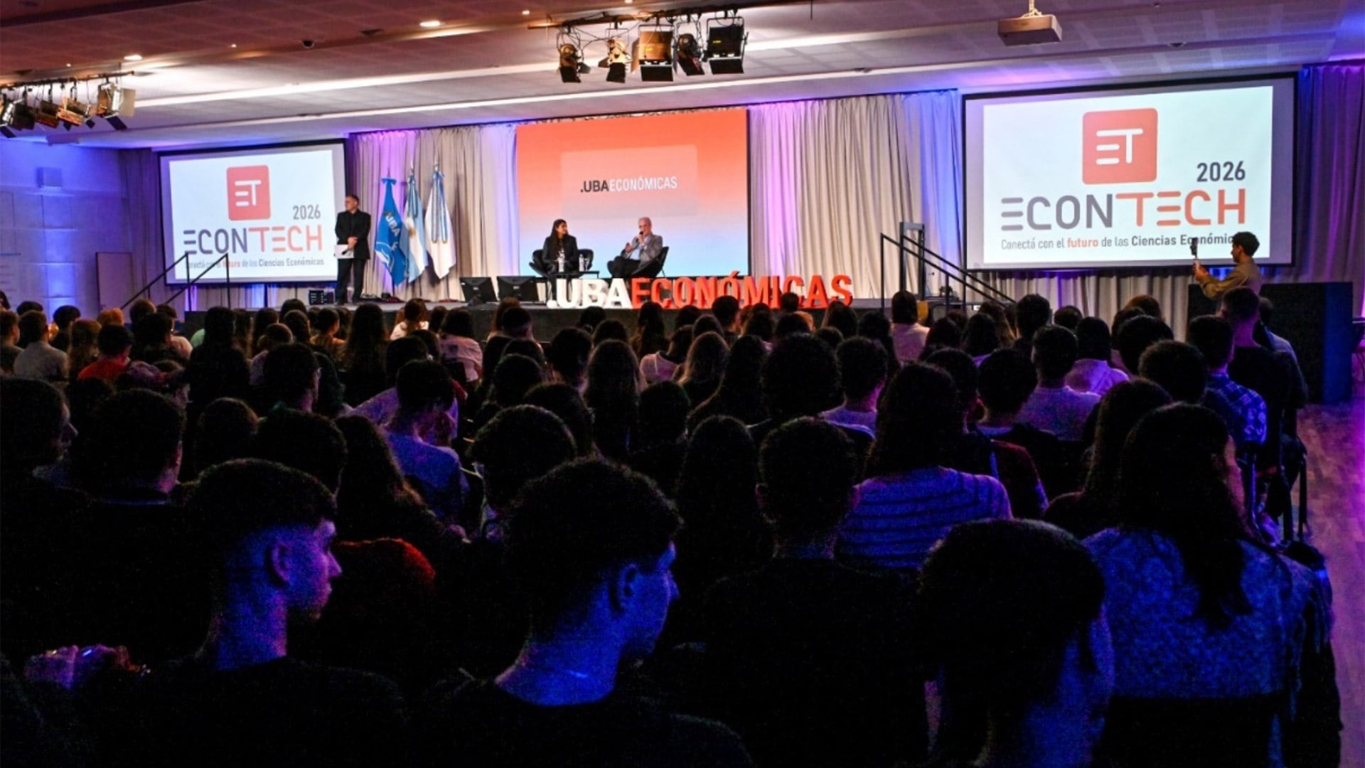 El evento reunió a más de 3.000 estudiantes y graduados