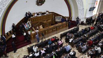 El Parlamento de Venezuela recorta