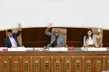 El Parlamento de Venezuela aplazó por segunda ocasión el debate final de la reforma a la ley de minas (EFE/ Ronald Peña R)