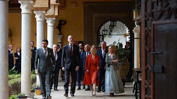 El Rey Felipe VI recorre
