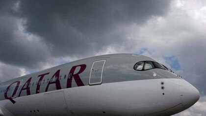 Los pasajeros del avión de Qatar Airways relataron cómo fue la turbulencia que dejó 12 heridos: “Ví gente golpeando contra el techo”