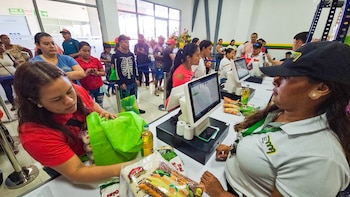 En Panamá las agroferias del Instituto de Mercadeo Agropecuario benefician cada año a cientos de miles de familias mediante alimentos a precios accesibles. (IMA)