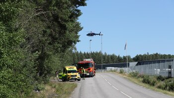 Personal médico, un camión de