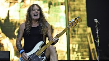 Steve Harris aclara que “Burning Ambition” no es un documental oficial y revela su enfoque: “Es sobre Iron Maiden, no de Iron Maiden”