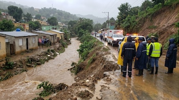Autoridades alertan riesgo de inundaciones y deslizamientos en República Dominicana por incidencia de vaguada