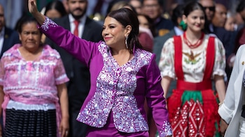Al ritmo de “Querida” de Juan Gabriel, Clara Brugada llega al Congreso de la CDMX para presentar su Segundo Informe de Gobierno