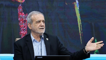 Pezeshkian cuestiona la voluntad de EEUU de negociar y sospecha de un nuevo ataque