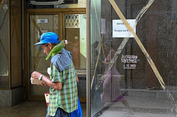 Desaolados, los restaurantes vacíos de Cuba ante el impacto de la crisis económica y social