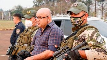 El brasileño Kassem Hijazi escoltado