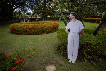 (REPÚBLICA DOMINICANA), 12/03/2026.- Fotografía que muestra una imagen de la abogada y activista Minerva Mirabal en la Casa Museo Hermanas Mirabal en Salcedo. "Si me mata, yo sacaré mis brazos de la tumba y seré más fuerte", repetía la joven abogada, activista y política dominicana Minerva Mirabal, que desafió al sanguinario dictador Rafael Trujillo (1930-1961) y de cuyo nacimiento se conmemora este jueves un siglo, convertida, junto a sus hermanas Patria y María Teresa, en un símbolo de la lucha de las mujeres en el mundo. EFE/ Orlando Barría