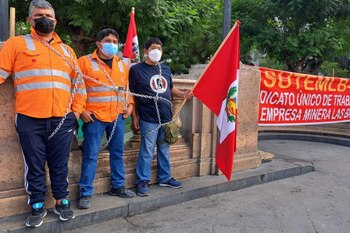 Trabajadores realizaron un plantón en