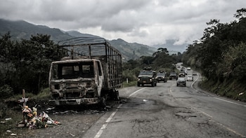 Inseguridad en las carreteras de Colombia deja 68 conductores muertos y más de 140 carros incinerados durante el Gobierno Petro