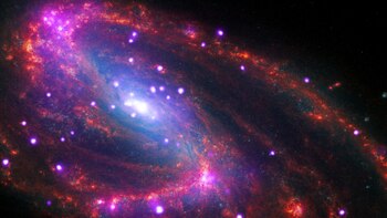 Messier 66 (también conocido como NGC 3627) es una galaxia espiral intermedia a unos 36 millones de años luz desde la constelación Leo