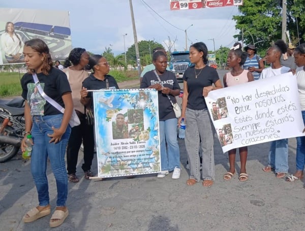 La incertidumbre y las promesas incumplidas sobre el traslado del cuerpo aumentaron el sufrimiento y la indignación de los familiares - crédito Leducar Comunicaciones/Facebook