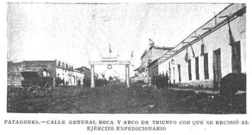 En Patagones armaron un arco del triunfo para darle la bienvenida al ejército que había participado de la expedición (Caras y Caretas)