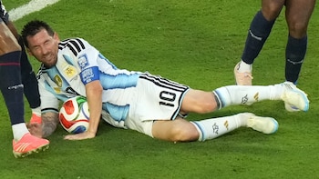 La impactante inflamación que le quedó a Lionel Messi en la frente tras una caída y choque contra un jugador de Cabo Verde
