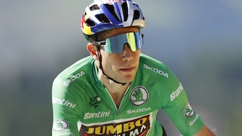 Van Aert operado con éxito,