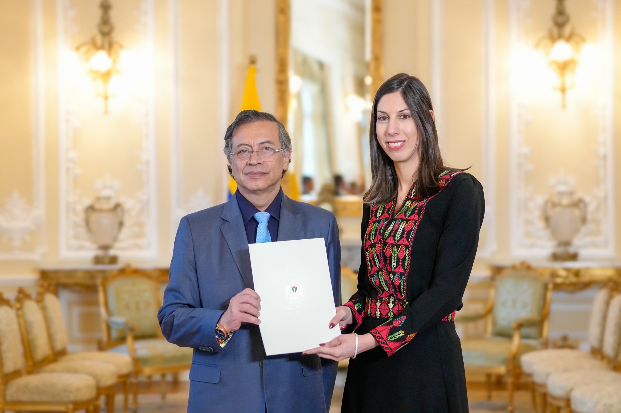 Gustavo Petro recibió credenciales de la embajadora de Palestina a pesar de los anuncios de Abelardo de la Espriella