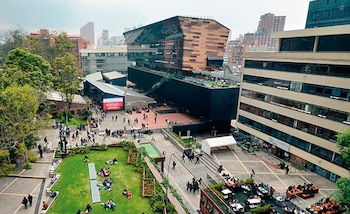 Víctor de Currea-Lugo, que