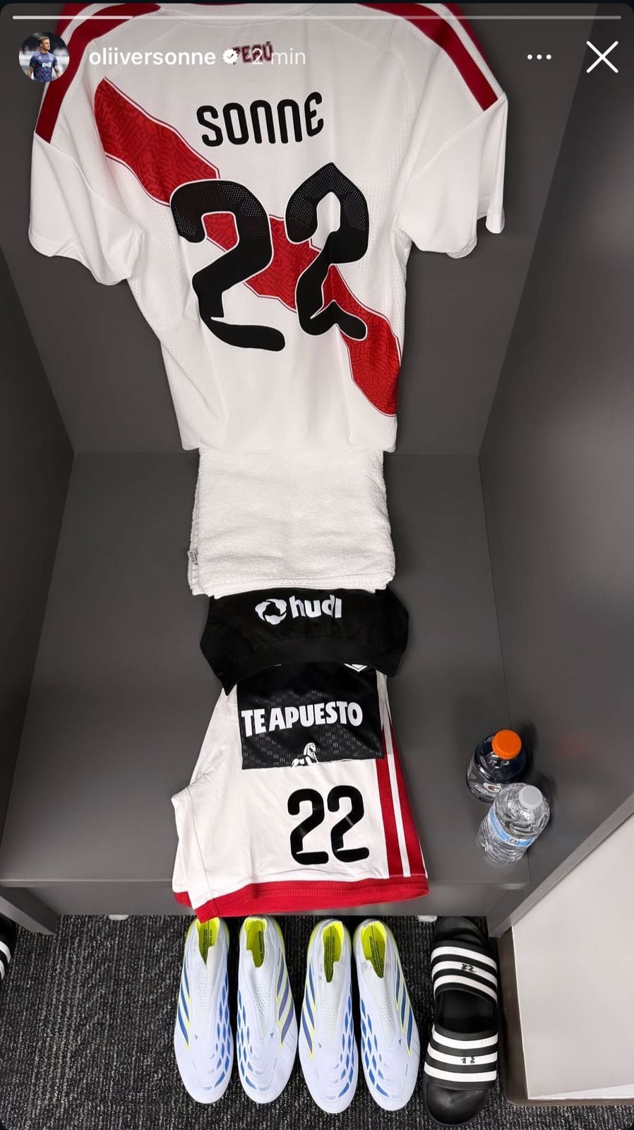 La foto que compartió Oliver Sonne a pocos minutos del Perú vs Haití.