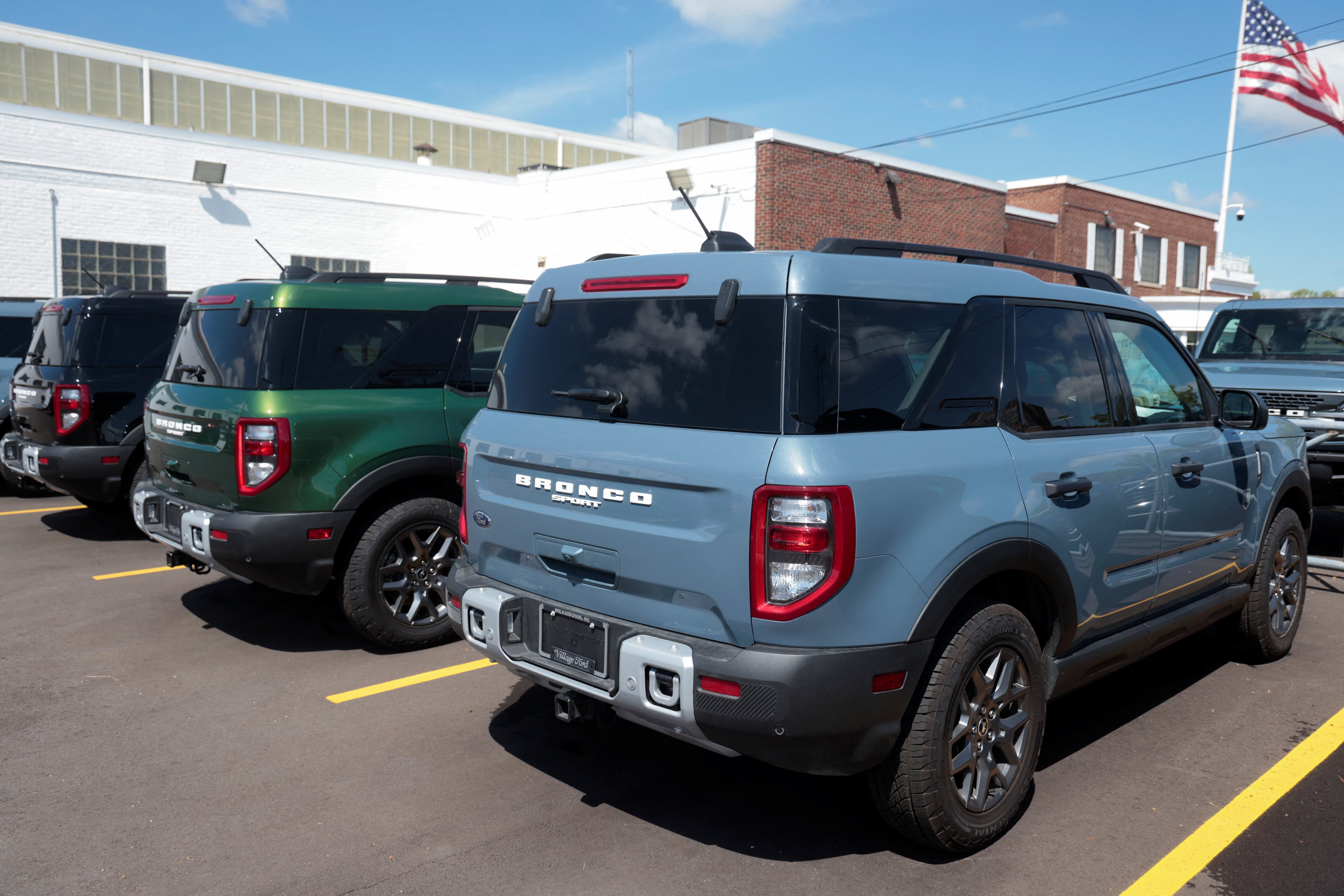En el caso de Bronco Sport 2021-2026 y Maverick 2022-2026, los concesionarios deberán revisar el conjunto de suspensión y realizar reparaciones gratuitas, luego de que el organismo señalara posibles problemas ligados a una instalación o reparación en planta (REUTERS/Rebecca Cook)