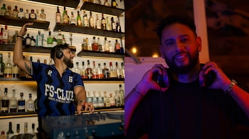 Chris Rodríguez fusiona su experiencia como economista con su pasión por la música, llevando a miles de personas a revivir los mejores momentos de los años 2000 en cada presentación.
