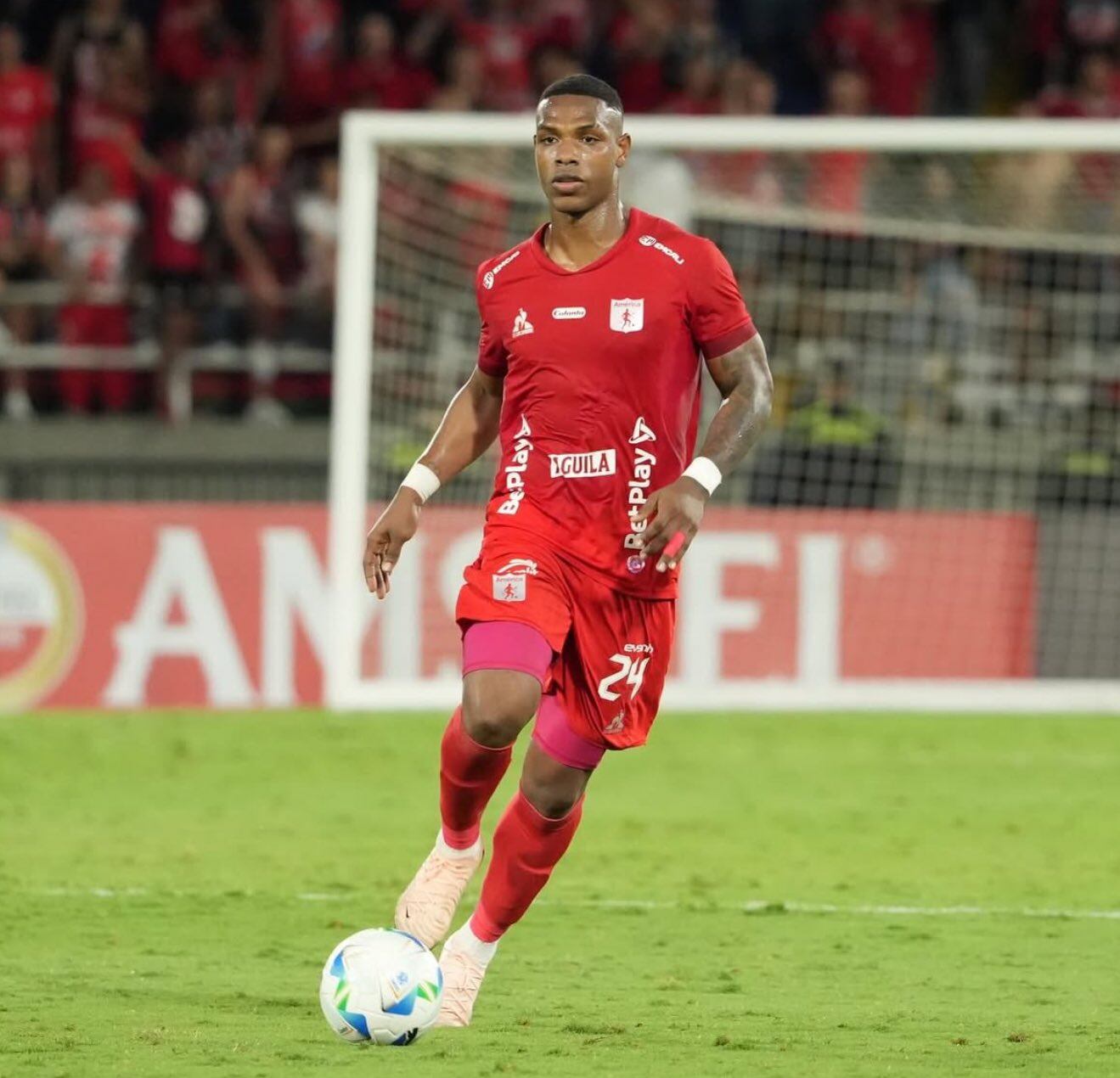 Jean Pestaña es titular en el América en el duelo contra Fluminense- crédito  @PSierraR/X