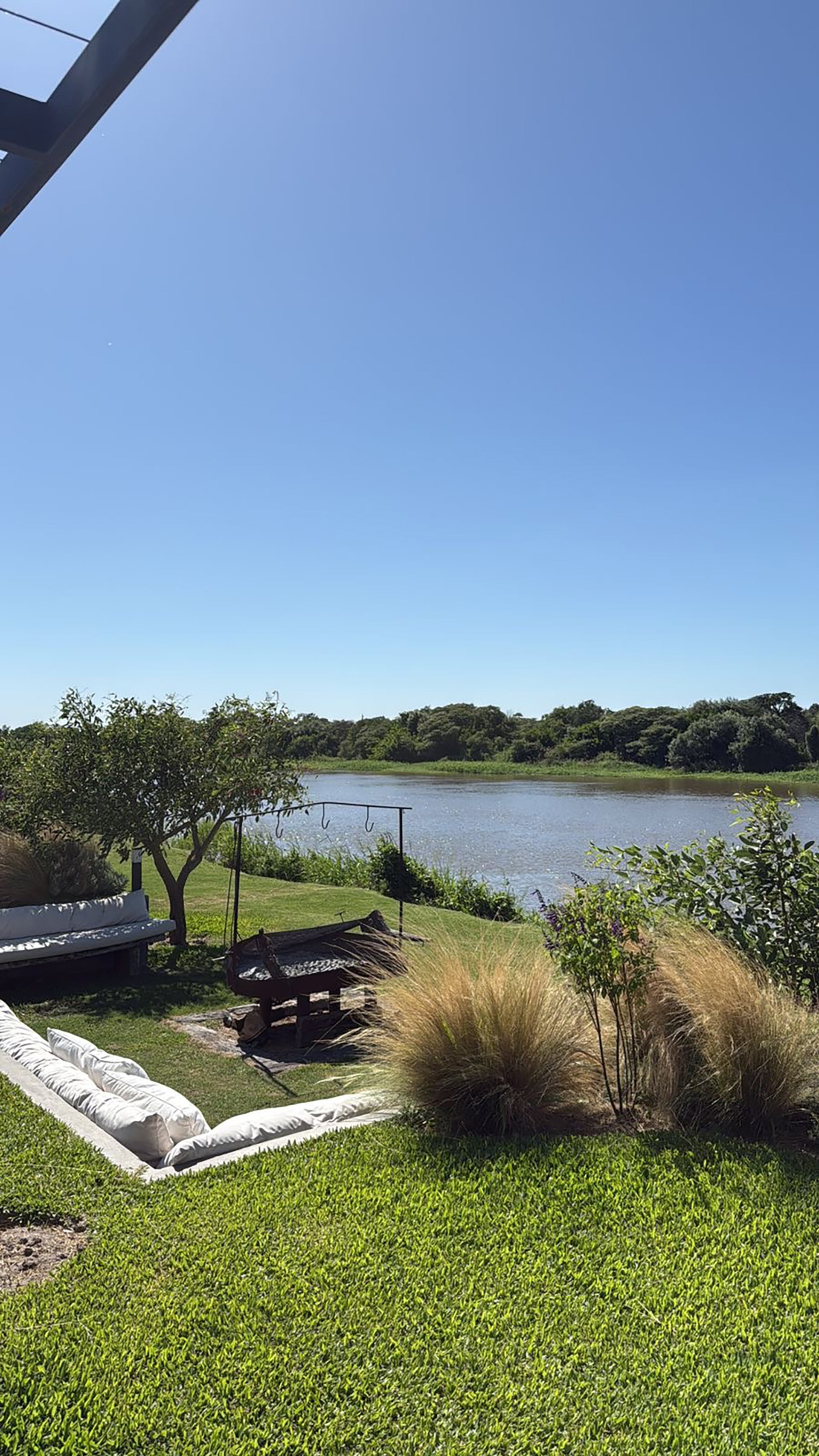Cada uno de los cinco dormitorios fue estratégicamente ubicado para garantizar una vista panorámica al San Javier