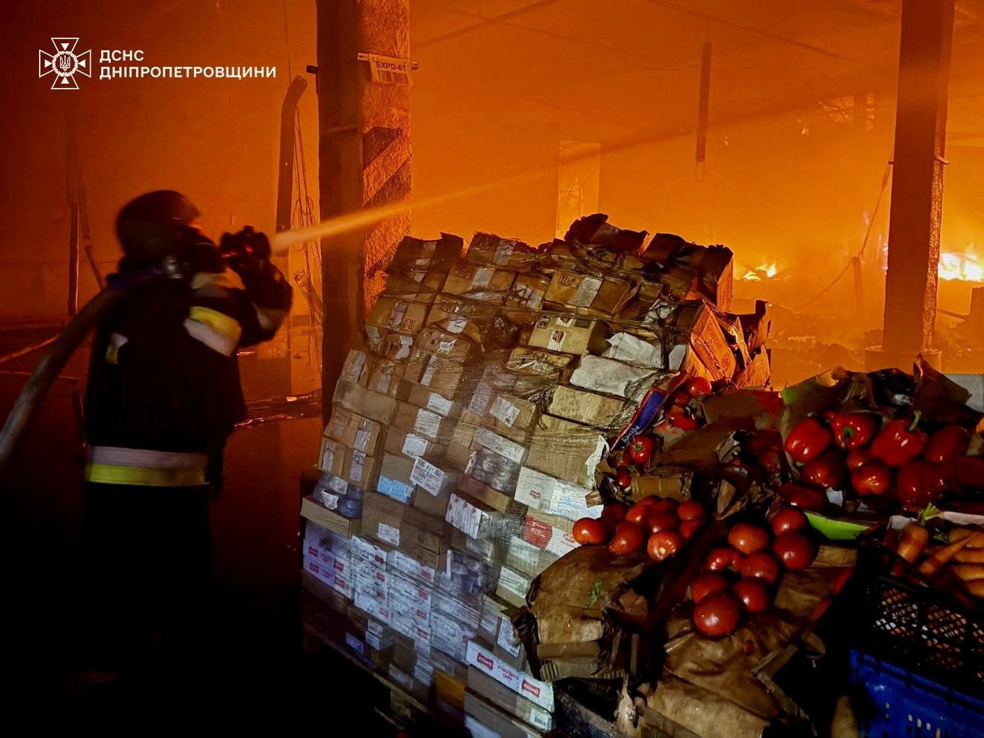 El ministro de Agricultura, Taras Visotski, afirmó que aproximadamente el 90% de la logística alimentaria gestionada por las cadenas minoristas ya fue destruida (REUTERS)