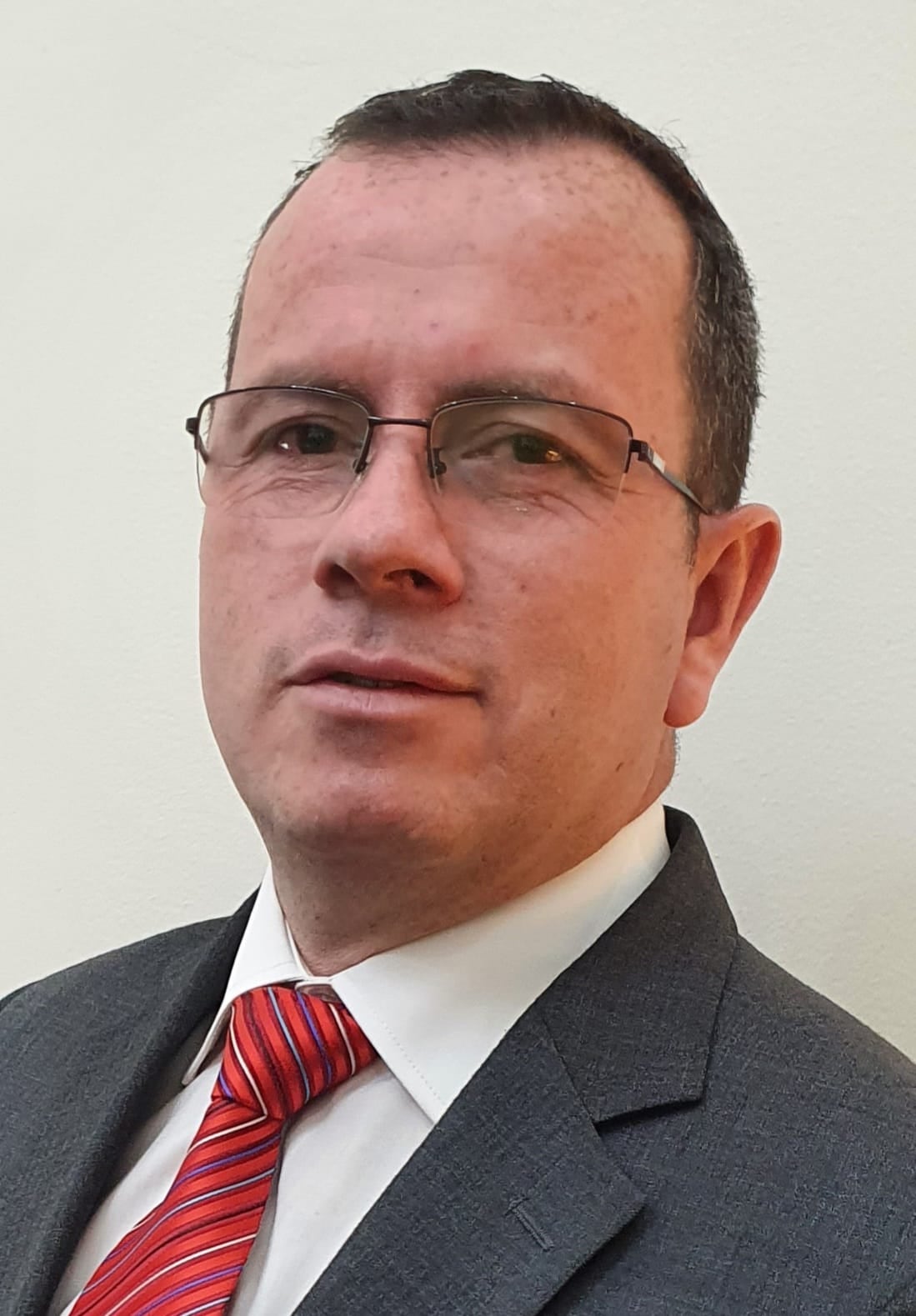 Jairo Corzo es abogado y secretario de la Comisión de Investigación y Acusaciones, con trayectoria en la Rama Judicial y distintas entidades públicas. - crédito Cámara de Representantes