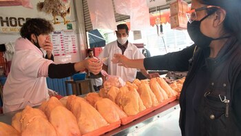 Precio del pollo por la